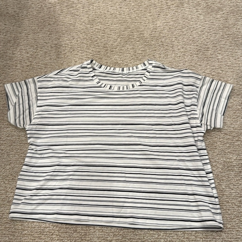 Lululemon Cates Tee